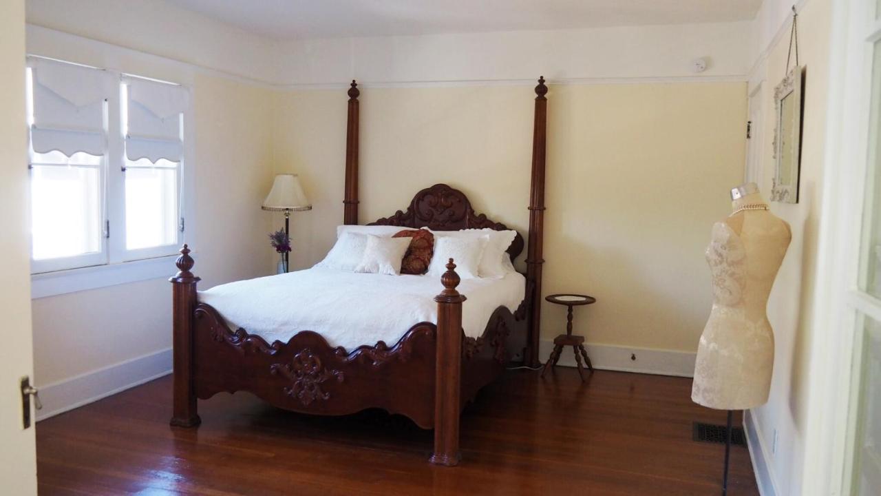 Lady Geneva Bed & Breakfast 메드퍼드 외부 사진