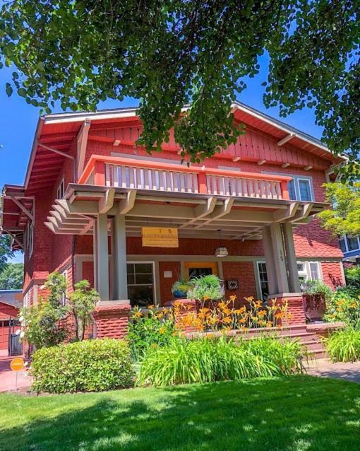 Lady Geneva Bed & Breakfast 메드퍼드 외부 사진