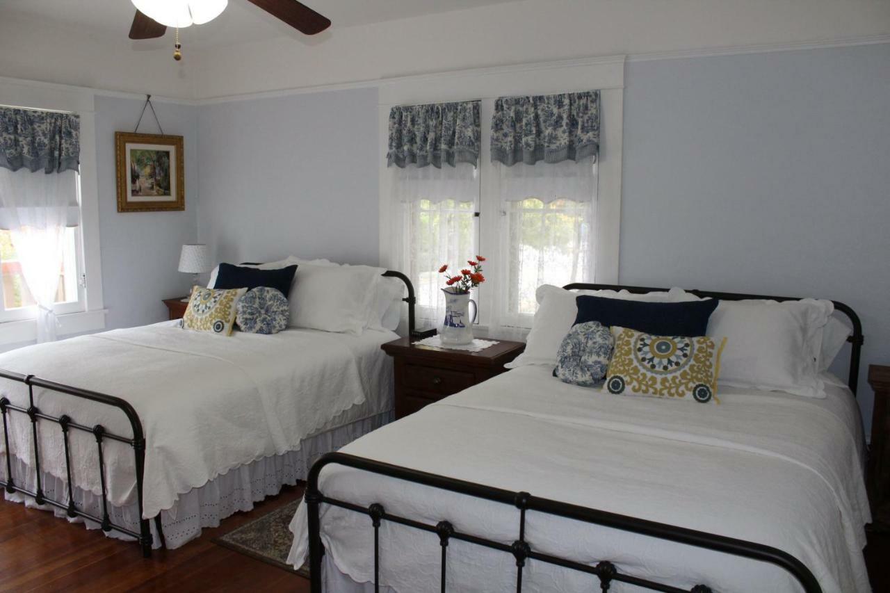 Lady Geneva Bed & Breakfast 메드퍼드 외부 사진
