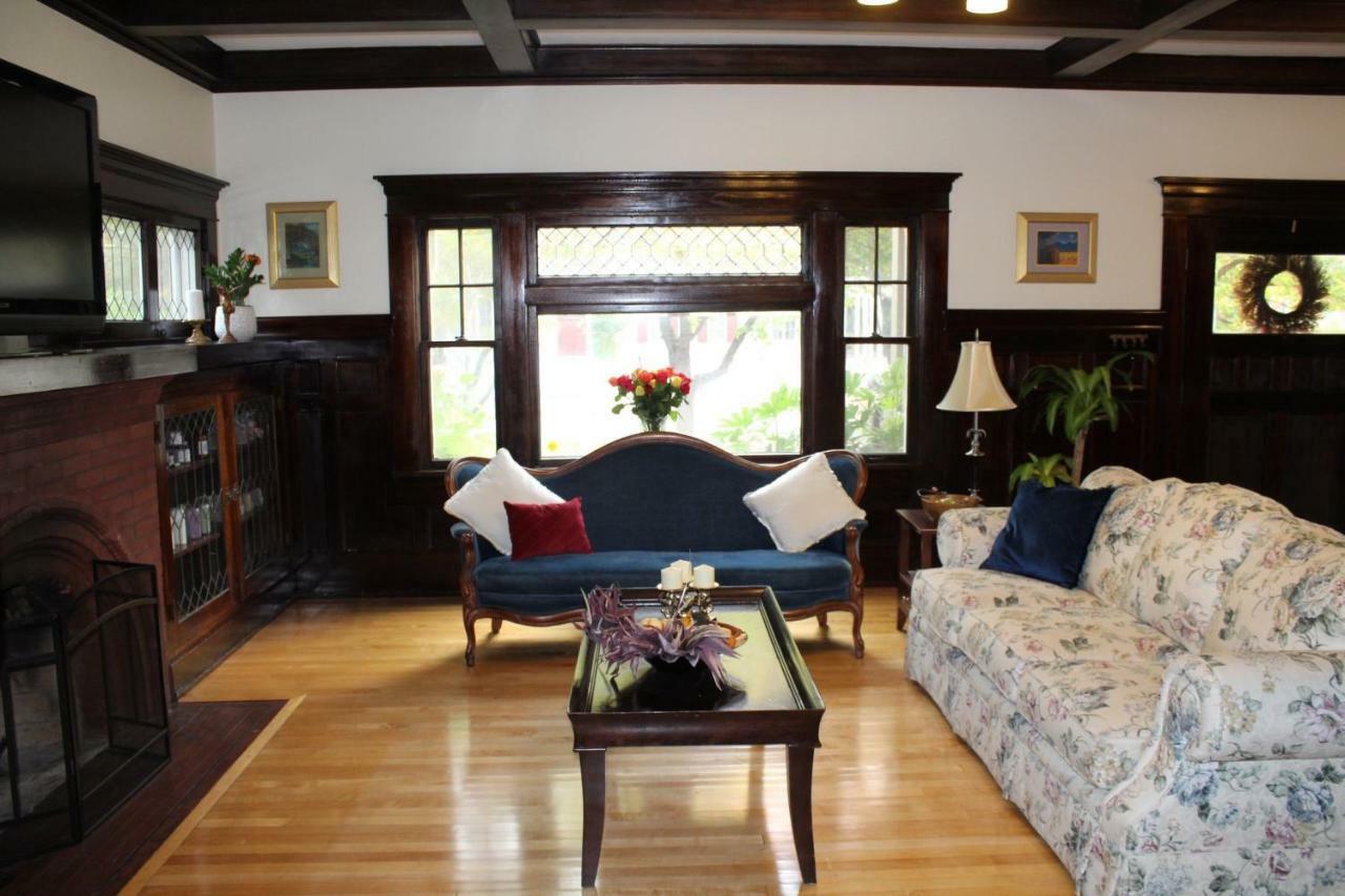 Lady Geneva Bed & Breakfast 메드퍼드 외부 사진