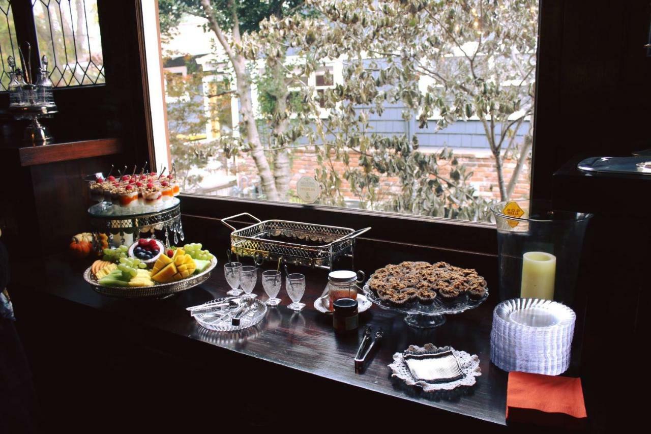Lady Geneva Bed & Breakfast 메드퍼드 외부 사진